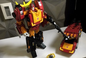 Transformers News: Video Review of Transformers Power of the Primes Leader Rodimus Prime / Hot Rod