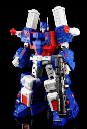 Transformers News: Ultimetal UM-03 Ultra Magnus and UM-01 Battle Damaged Prime Colored Images