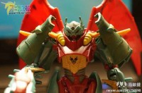 Transformers News: In-Hand Images: Transformers Prime "Beast Hunters" Deluxe Ripclaw & Starscream