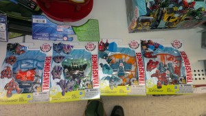 Transformers News: Transformers Robots in Disguise First Wave of Weapon Mini-cons and Power Surge Starscream Found in Canada