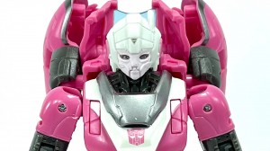 Transformers News: In hand Images of Transformers SS BB Arcee and Ironhide