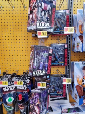 Transformers News: Transformers: War for Cybertron: Siege Wave 3 Deluxes Found at Wal-Marts Across the US