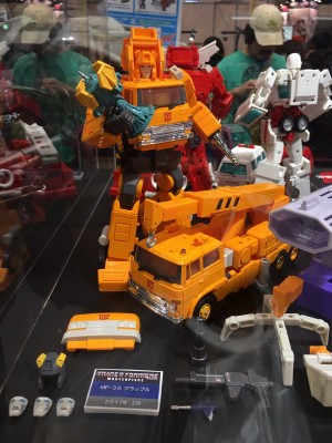 Transformers News: Wonderfest 2017 - Transformers Masterpiece MP-35 Grapple #tfワンフェス17w