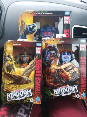 Transformers News: Kingdom Wave 2 Leader Ultra Magnus and Deluxes Found at Target in US