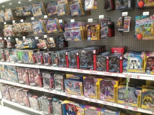 Transformers News: Toysrus Reopens across Canada with New Sightings