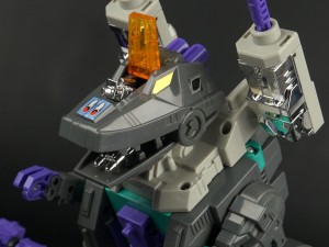 Transformers News: New Galleries: Platinum Edition Trypticon with Full-Tilt and Brunt #Transformers
