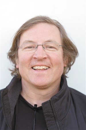Transformers News: Transformers 4 Producer Lorenzo di Bonaventura Interview: Dinobots, Multiple Appearances for Optimus Prime and Bumblebee, and More