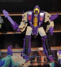 Transformers News: Video Review: Transformers Generations Voyager Class Blitzwing