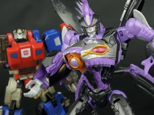 Transformers News: New Galleries: Cloud Roadbuster and Hellwarp