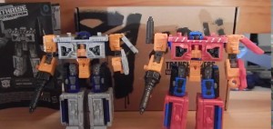Transformers News: New Video Review of Transformers Generations Selects Deluxe Class Hot House