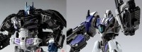 Transformers News: 2011 Tokyo Toy Show Exclusive - Dark Side Optimus Prime VS Dark Side Megatron