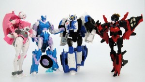 Transformers News: In-Hand Image - Takara Tomy Transformers Adventure TAV03 Strongarm
