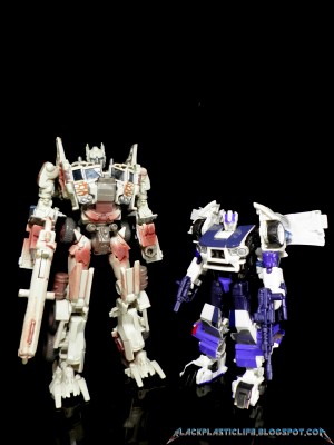 Transformers News: Pictorial Review - Transformers: Age of Extinction Exclusive Battle Breakout Rollbar