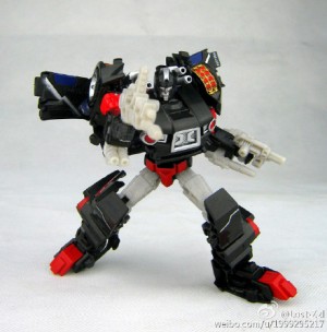 Transformers News: Additional In-Hand Images - Possible BotCon 2015 Diaclone Black Skids