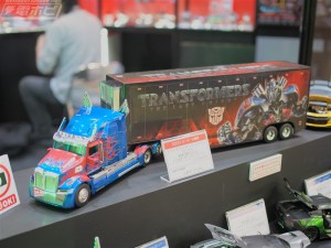 Transformers News: Wonderfest 2017 - Transformers: The Last Knight Jada Diecast Vehicles #TFワンフェス17s