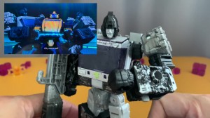 Transformers News: Video Review for Netflix Transformers deluxe Ironhide Redeco Quintesson Soldier