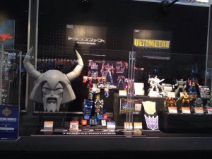 Transformers News: Upcoming Fewture Releases: Giant Unicron Head, Alpha Trion, and More