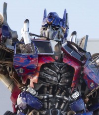 Transformers News: Life-Size Optimus Prime atop Universal Orlando Resort’s TRANSFORMERS: The Ride 3D