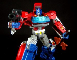 Transformers News: In-hand Images of TG-25 Orion Pax