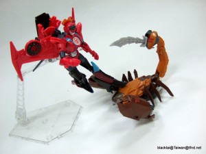 Transformers News: Video Reviews - Transformers Robots in Disguise Scorponok and Windblade