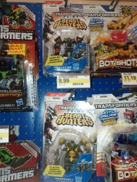 Transformers News: Transformers Prime Beast Hunters Cyberverse Commanders Hardshell & Trailcutter at Retail