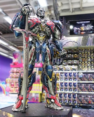 Transformers News: Transformers: The Last Knight Toy Launch in Indonesia, Hong Kong Images