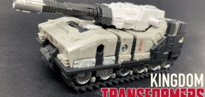 Transformers News: New Video Review of Transformers Kingdom Deluxe Class Slammer