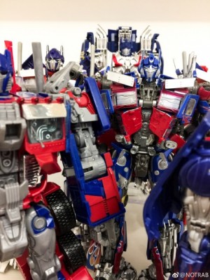 Transformers News: Comparison Shots for Transformers '07 Leader Optimus Prime Re-release, with MPM-4, The Last Knight
