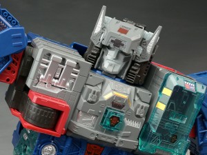 Transformers News: New Galleries: Titans Return Fortress Maximus with Cerebros and Emissary