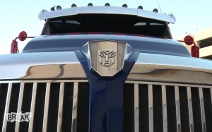 Transformers News: Optimus Prime Taxi Prank - Transformers: Age of Extinction