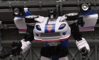 Transformers News: New Images of United UN-12 Autobot Jazz