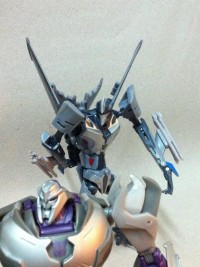 Transformers News: Additional Looks at Transformers Prime First Edition Deluxe Starscream