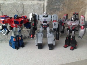 Transformers News: Pictorial Review for Cyberverse Ultimate Megatron