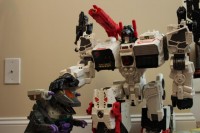 Transformers News: Pictorial Review: Transformers Generations Titan Class Metroplex with Scamper