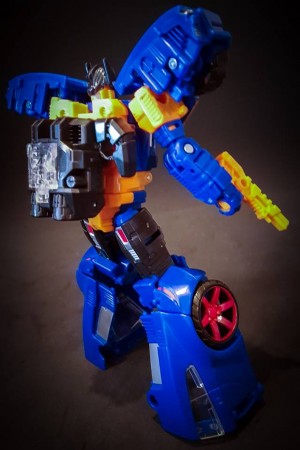 Transformers News: More In hand photos of Prime Wars Exclusive Punch / Counterpunch