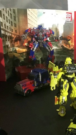 Transformers News: New Images of Studios Series Optimus, Ratchet and Crowbar