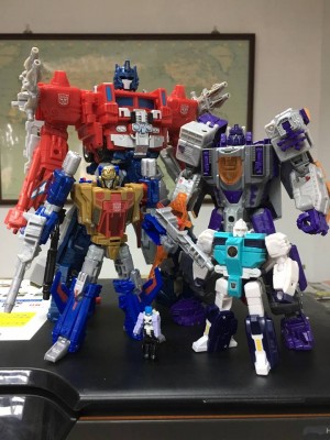 Transformers News: In-Hand Images of Transformers Titans Return Siege on Cybertron Box Set