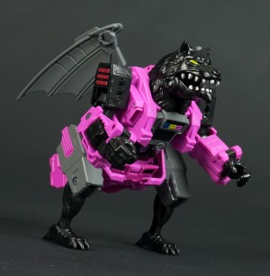 Transformers News: New Galleries: Buzzworthy Bumblebee Worlds Collide War for Cybertron Fangry and Titans Return Fangry