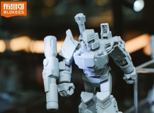 Transformers News: Images of Upcoming Blokees Model Kits Include IDW Megatron, G1 Megatron and More