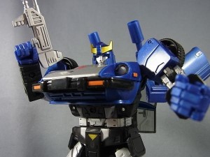 Transformers News: In-Hand Images - Takara Tomy Masterpiece MP-18B Blue Streak