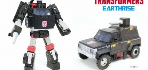 Transformers News: New Video Review of Transformers Earthrise Deluxe Class Trailbreaker