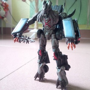 Transformers News: More Leaks of Transformers: The Last Knight Toys: Bumblebee, Berserker, Barricade Box