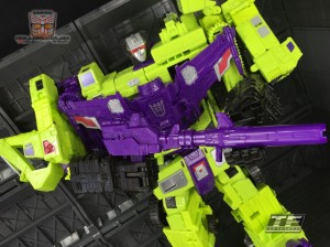 Transformers News: Video Review - Transformers Generations Combiner Wars Devastator (English)