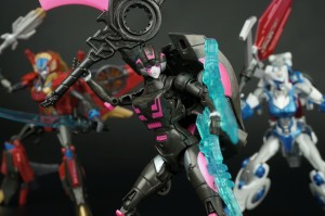 Transformers News: New Galleries: SDCC 2015 Combiner Hunters Arcee, Windblade and Chromia