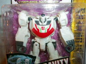 Transformers News: Video Review for Transformers Cyberverse Scout Class Wheeljack