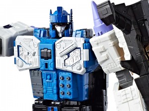 Transformers News: BBTS Sponsor News: Spider-Man, Power Rangers Legacy, Titans Return, Hannibal Lecter, Mortal Kombat, T-Shirts & More!
