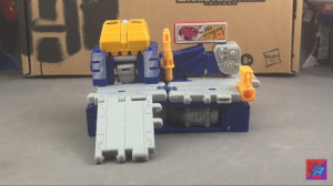 Transformers News: New Video Review of Transformers Generations Selects Greasepit
