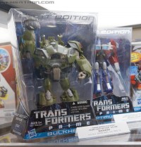 Transformers News: Transformers Prime First Edition to be Available at Toys"R"Us, BBTS, & Entertainment Earth - BBTS Exclusive Dark Energon Pre-Orders Open September 1st