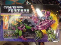 Transformers News: Buyer Beware: Counterfeit G1 Scorponok Being Released This Summer