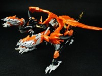 Transformers News: Transformers Prime "Beast Hunters" Voyager Predaking In-Hand